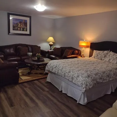 Luxury Suites At Military Trail Toronto Room photo