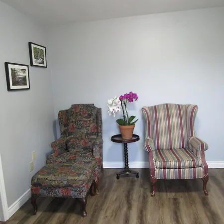 Luxury Suites At Military Trail Toronto Room photo