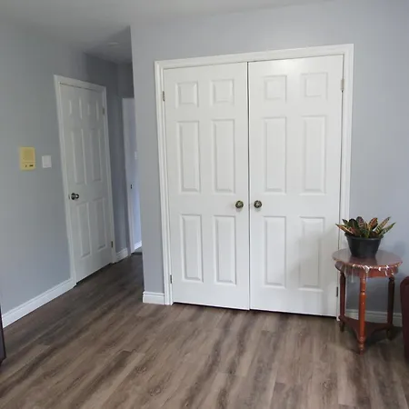 Luxury Suites At Military Trail Toronto Room photo