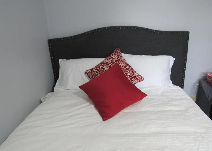 Luxury Suites At Military Trail